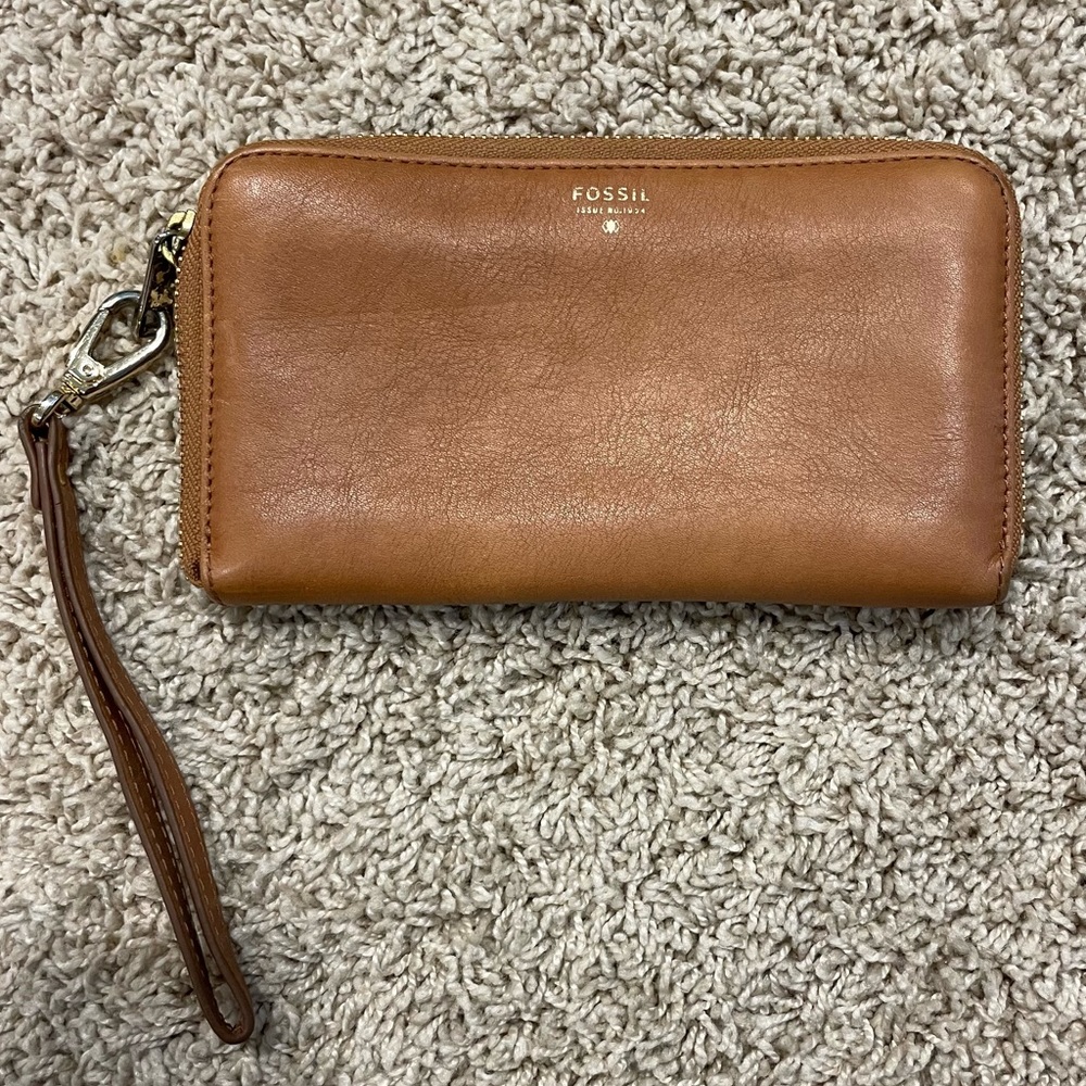 Authentic Fossil Logan Leather Zip Around Wristlet Wallet